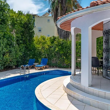 Fancy And Comfy With Private Pool In Апартаменты Белек