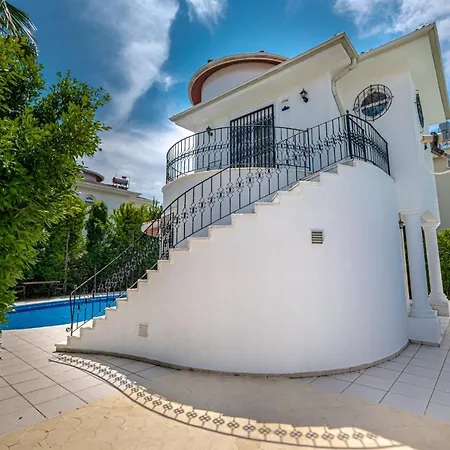 Fancy And Comfy With Private Pool In Апартаменты Белек