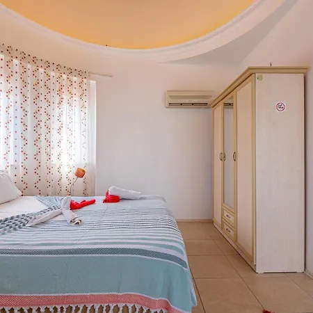 Апартаменты Fancy And Comfy With Private Pool In