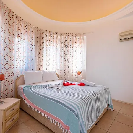 Fancy And Comfy With Private Pool In *