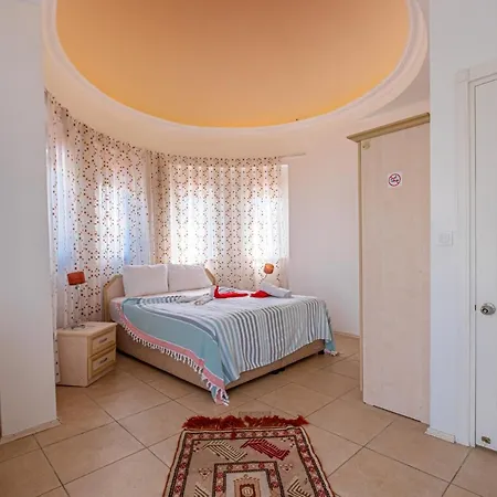 Fancy And Comfy With Private Pool In Апартаменты *