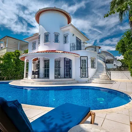 Fancy And Comfy With Private Pool In Апартаменты Белек